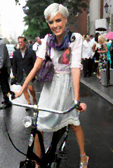 belle femme en velo electrique - le velo electrique a la cote - miss en vélo electrique - une jolie femme qui fait du vélo électrique - elle est heureuse en vélo électrique - rester belle en vélo électrique - devenir belle en faisant du vélo électrique - être belle en vélo électrique - http://hairbrained.files.wordpress.com